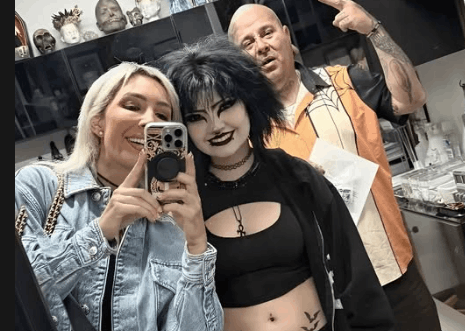 Farrah & Sophia’s Photo Stuns Fans