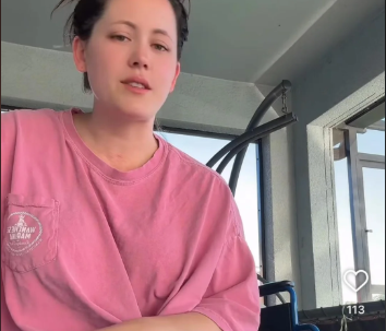 Fans Notice Something In Jenelle’s Photo